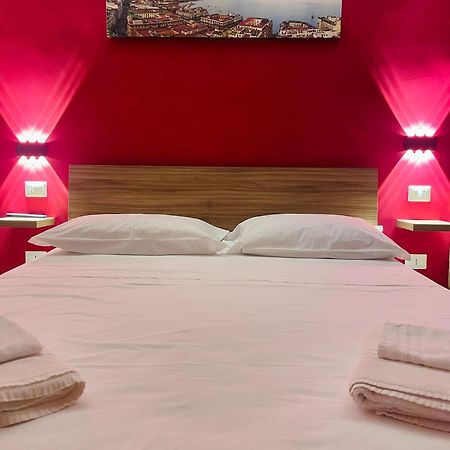Domus Pisanelli Otel Napoli Dış mekan fotoğraf