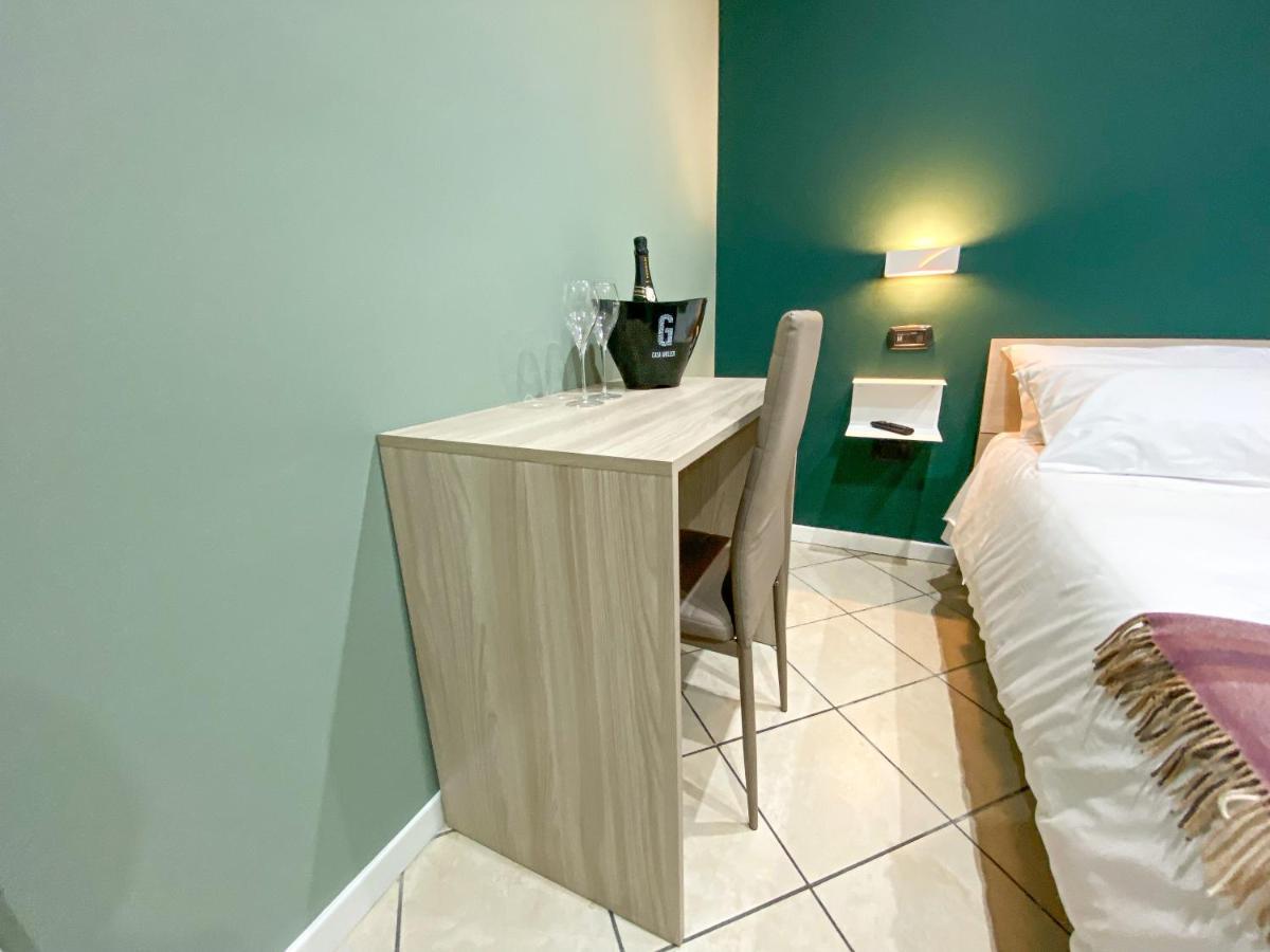 Domus Pisanelli Otel Napoli Dış mekan fotoğraf
