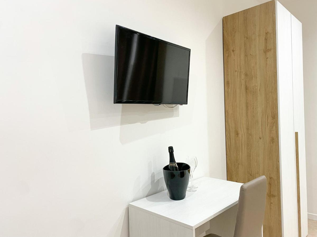 Domus Pisanelli Otel Napoli Dış mekan fotoğraf