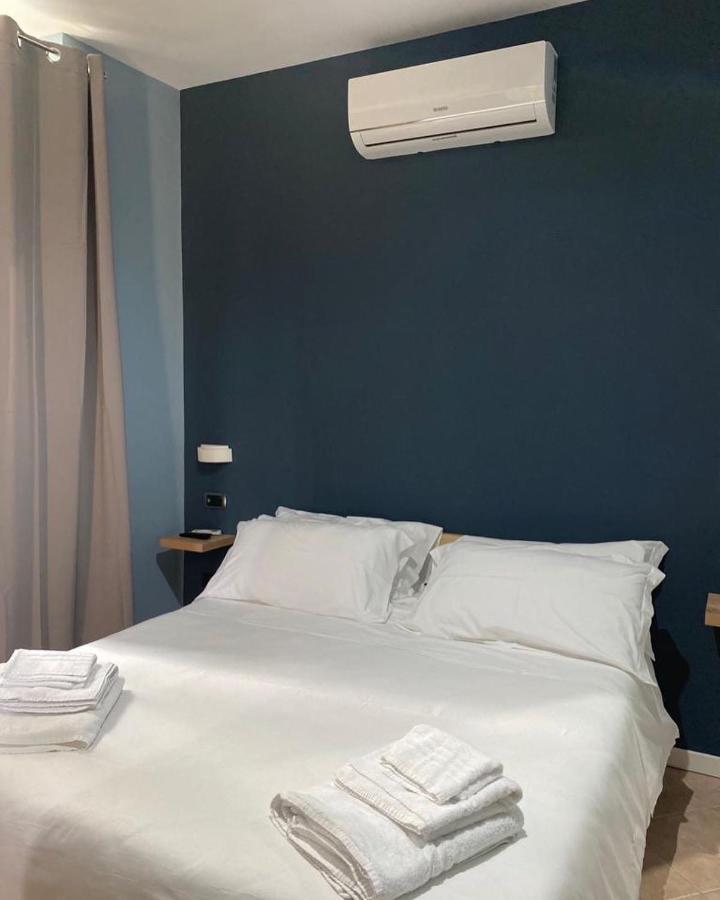 Domus Pisanelli Otel Napoli Dış mekan fotoğraf