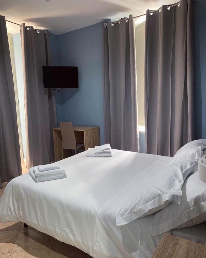 Domus Pisanelli Otel Napoli Dış mekan fotoğraf